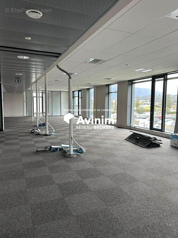 Commerce à METZ-TESSY