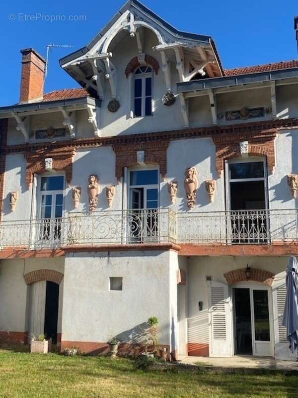 Maison à DECAZEVILLE