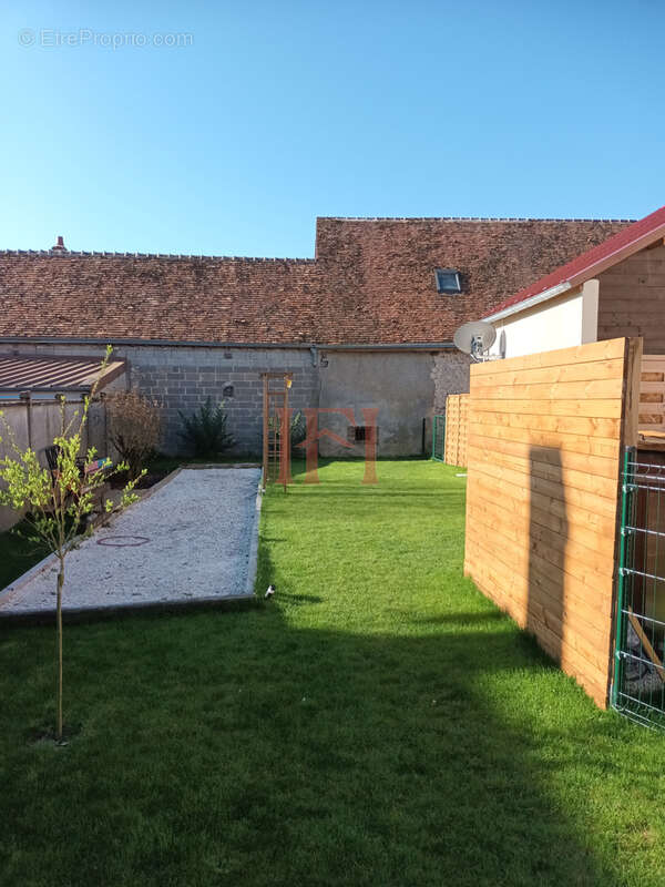 Maison à CLOYES-SUR-LE-LOIR