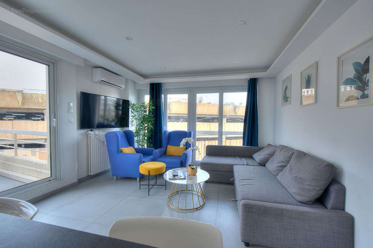 Appartement Saint Raphael centre ville et mer - photo 4