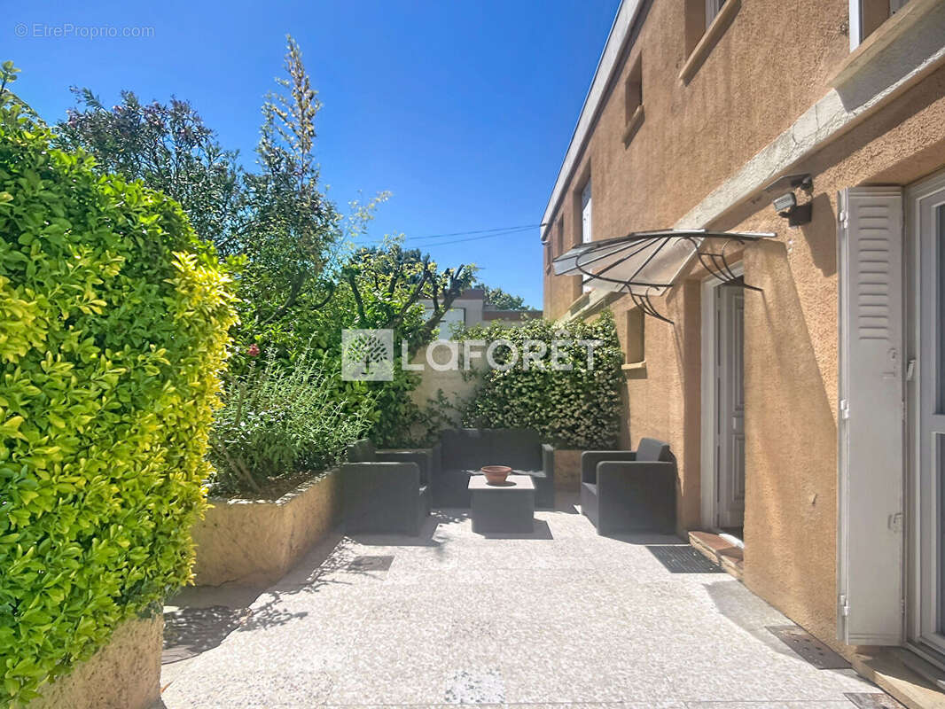 Maison Aubagne 4 pièce(s) 92.21 m2 - photo 2