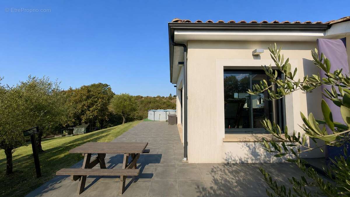 Maison de plain-pied T6 à 10 minutes de CAHORS - photo 16