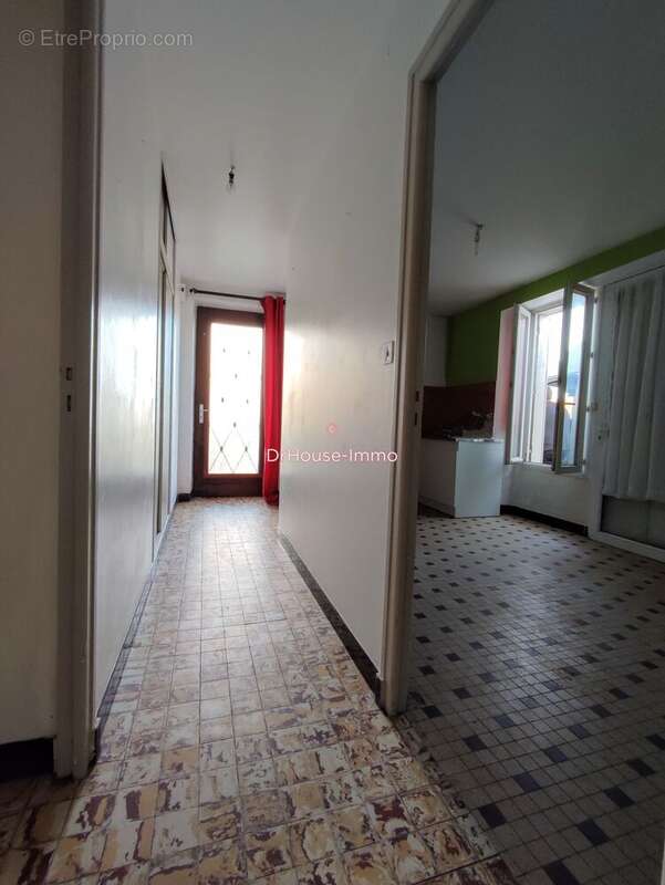 Appartement à BUSSIERE-POITEVINE