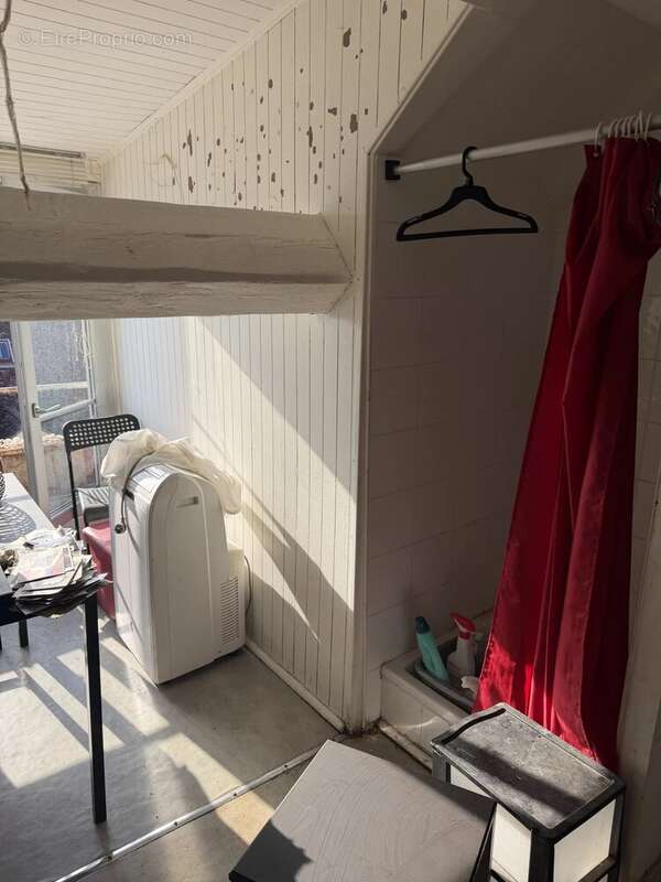 Studio à vendre CENTRE VILLE - photo 2