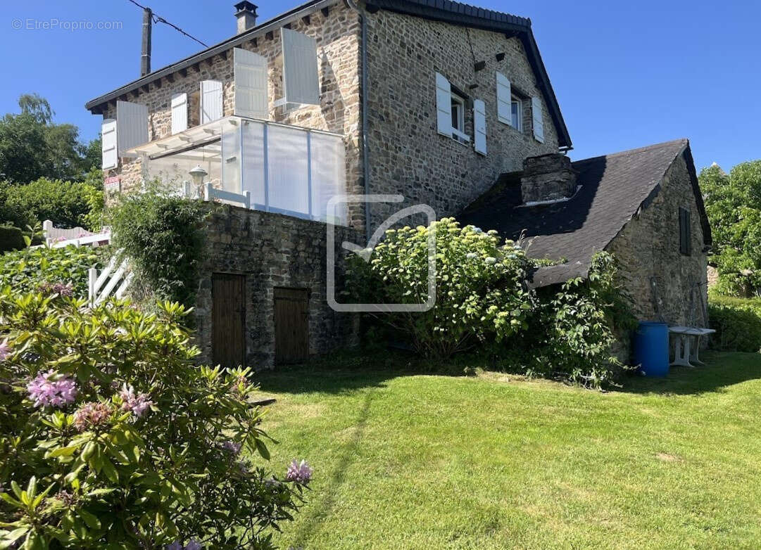 Maison à MENOIRE