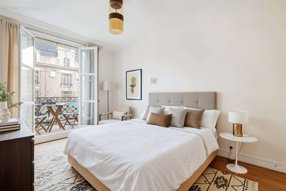 Appartement à PARIS-7E