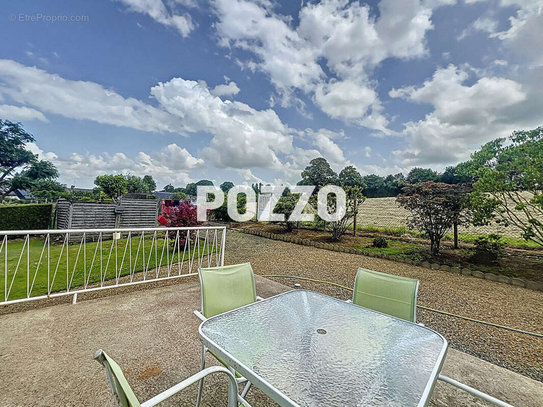 Maison à SAINT-HILAIRE-DU-HARCOUET