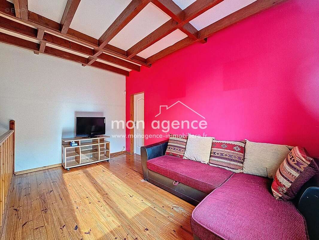 Maison à LA NEUVILLE-CHANT-D'OISEL