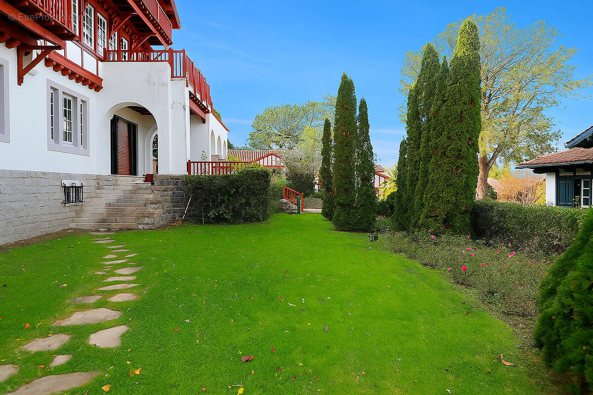 Appartement à CIBOURE