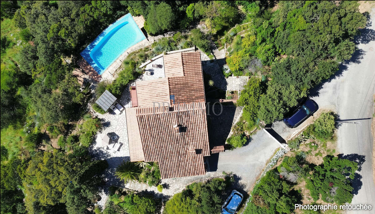 Maison à LES ISSAMBRES