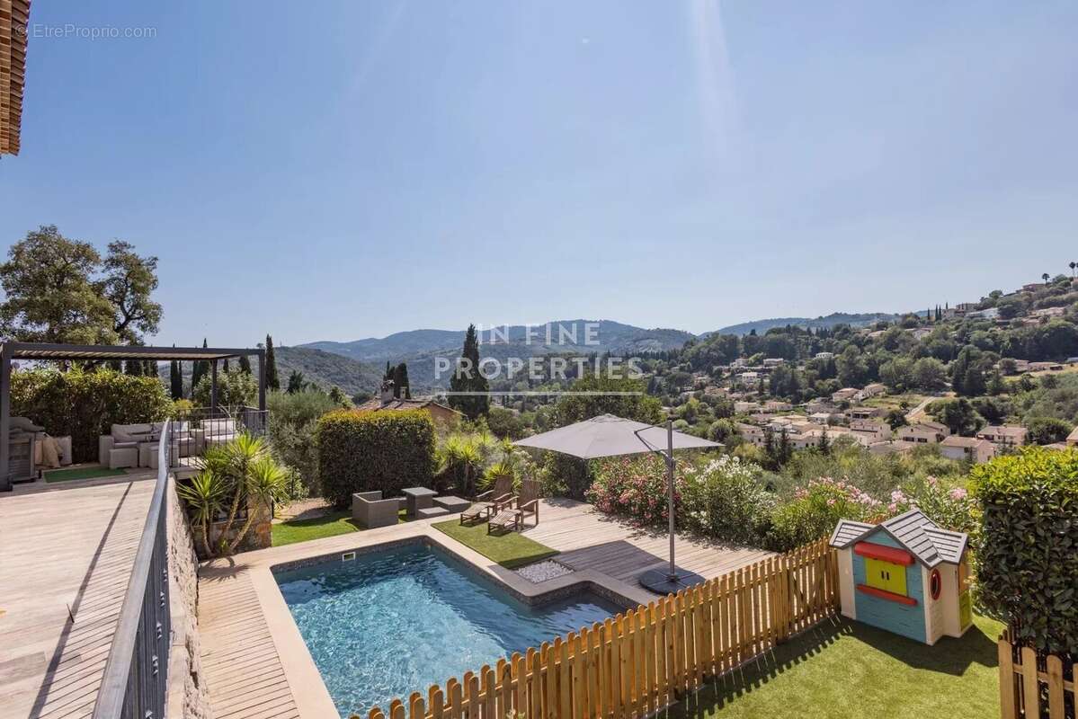 Maison à AURIBEAU-SUR-SIAGNE