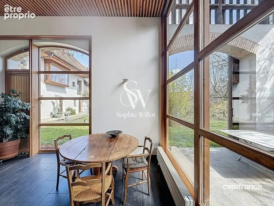 Propriété de Caractère 300m2 hab+ 175m2 bureaux - à vendre 12 pièces (74) -  proche de Annecy - photo 3
