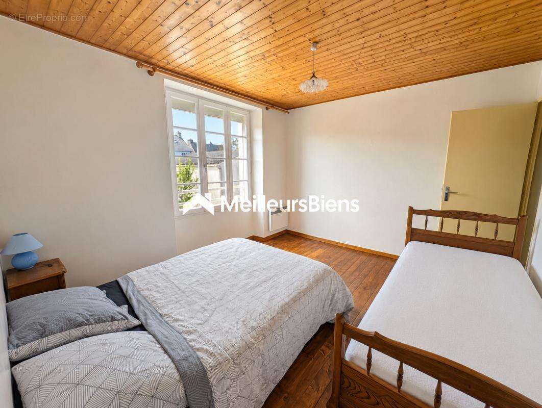 56130 CAMOEL- Maison de bourg 110 m2 - 3 chambres, terrain de 249 m² - photo 8