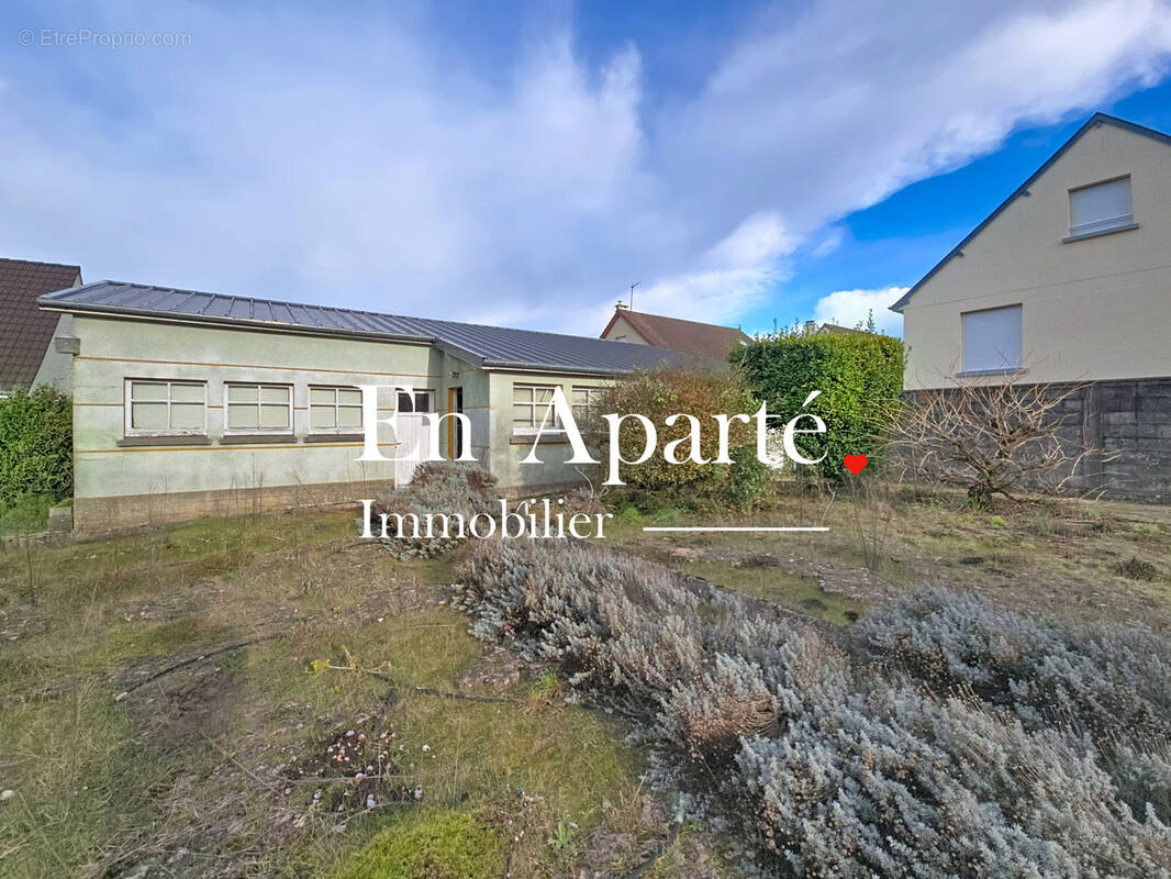 Maison à SAINT-PAIR-SUR-MER