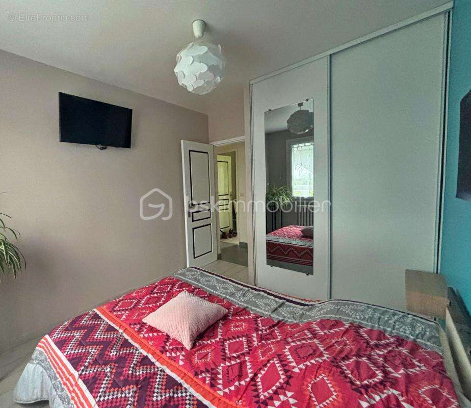 Maison à VENDRENNES