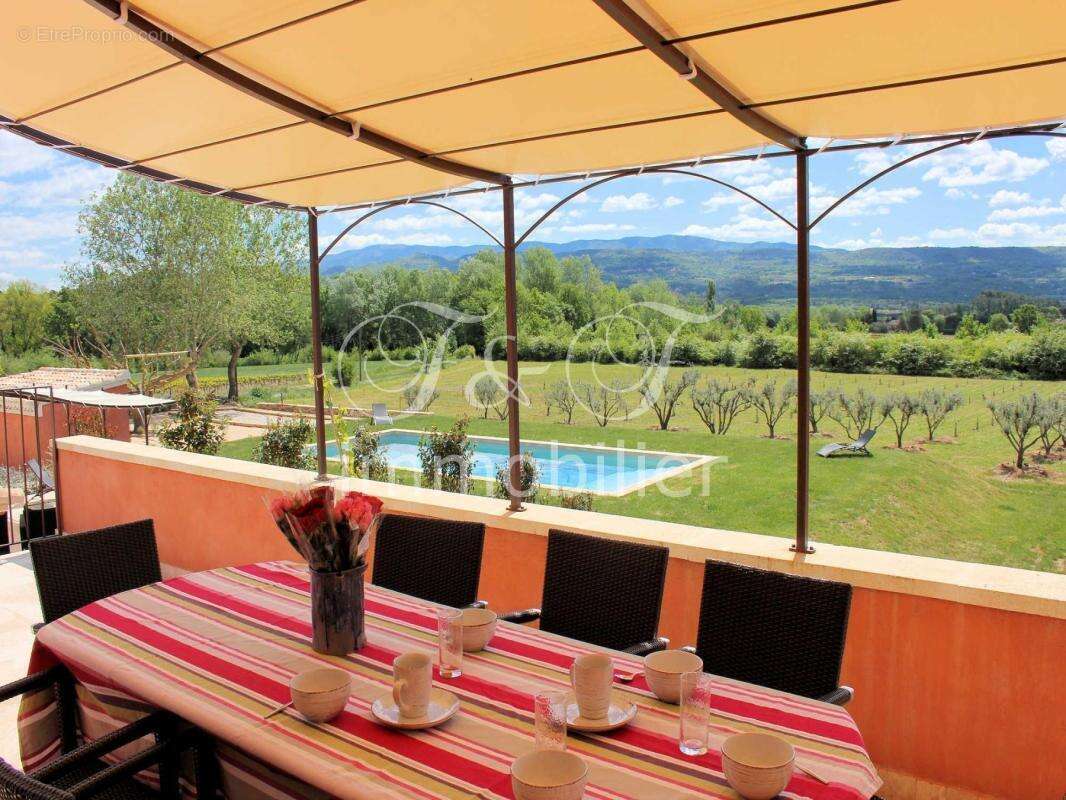 Maison à ROUSSILLON