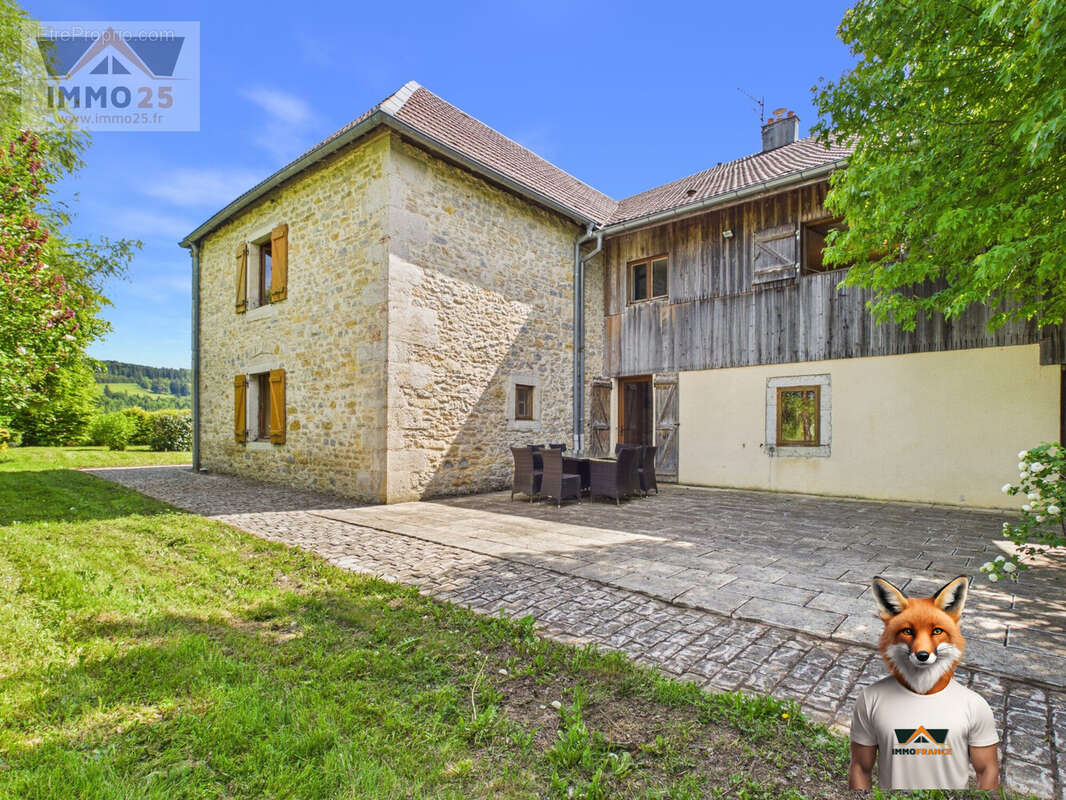 Maison à ORCHAMPS-VENNES