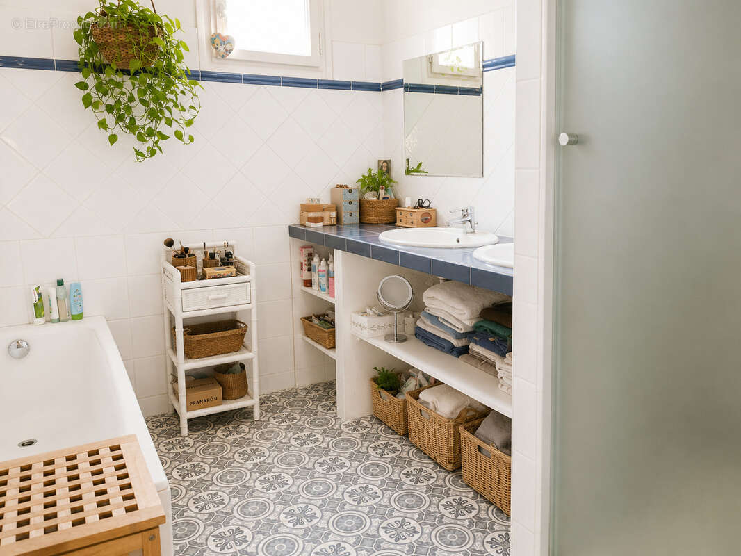 Appartement à VENCE