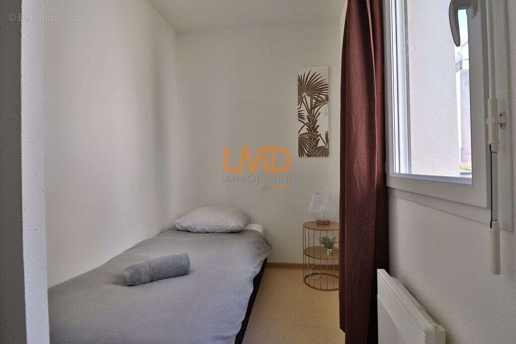 Appartement à AVENE