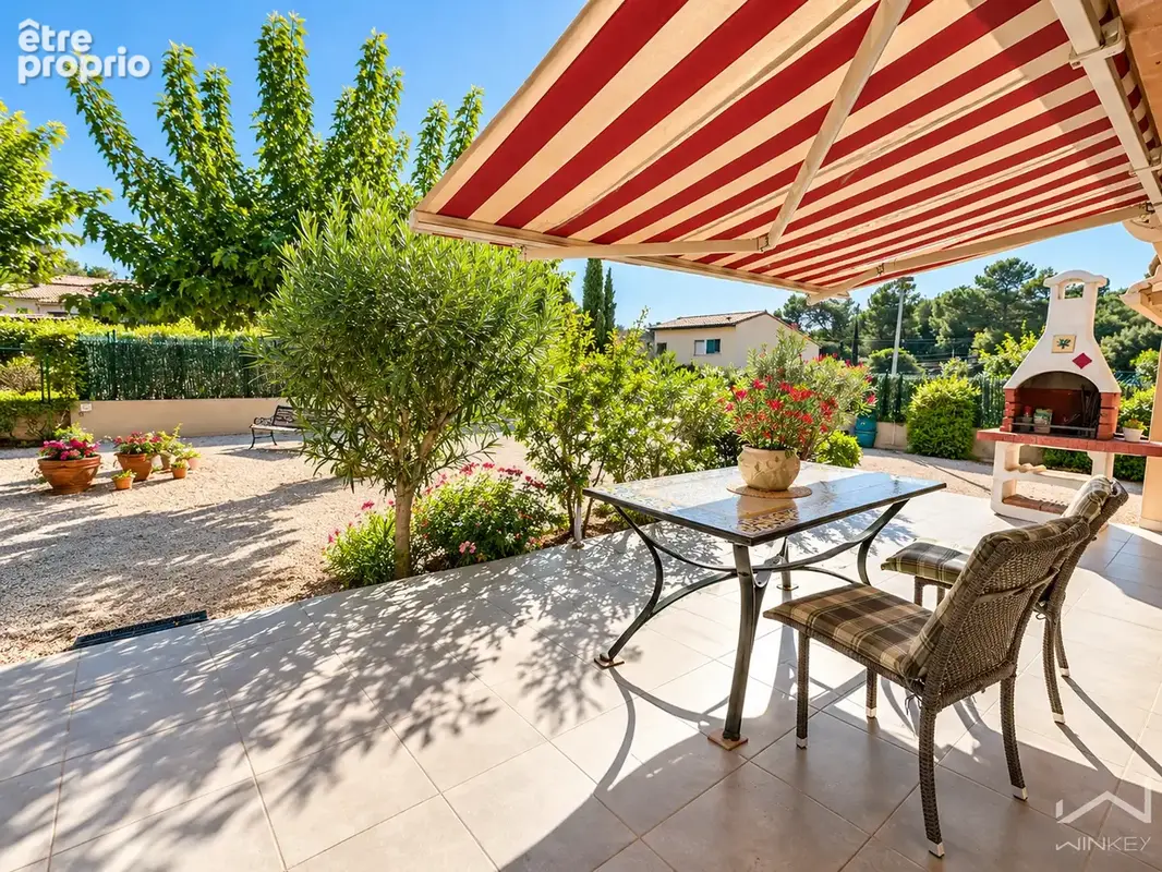 Photo Maison à Suze-La-Rousse au prix de 349 900€