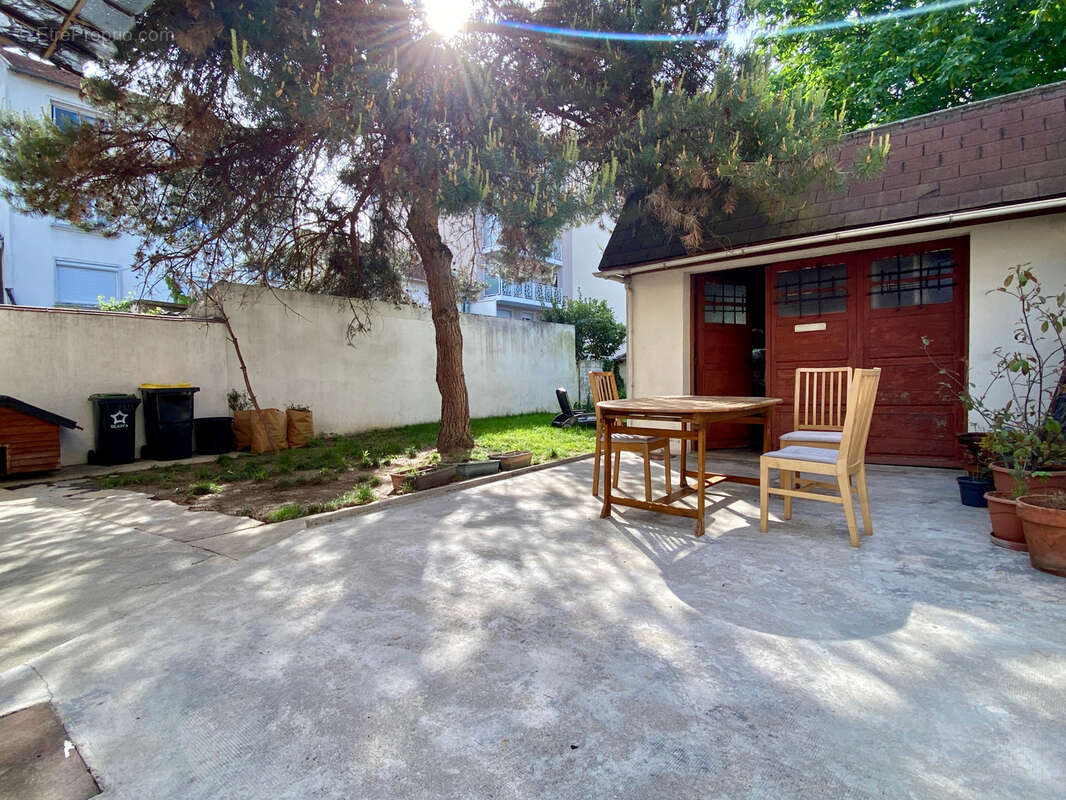 Maison à LE BLANC-MESNIL