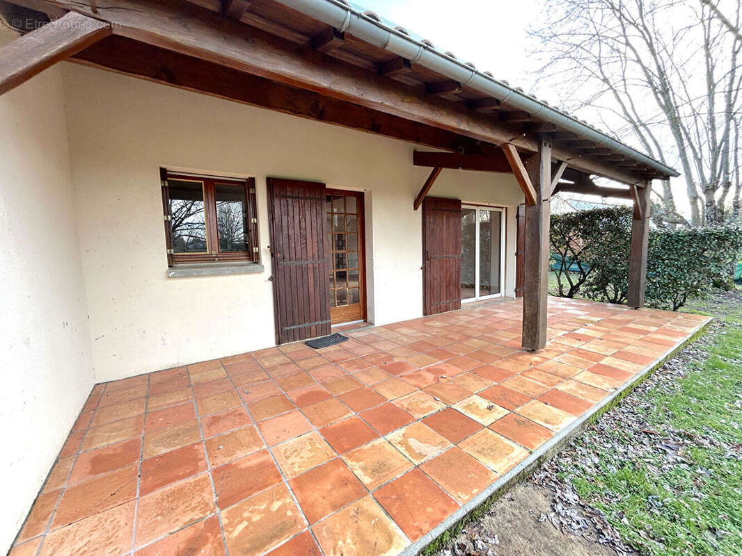 Maison à CORME-ECLUSE