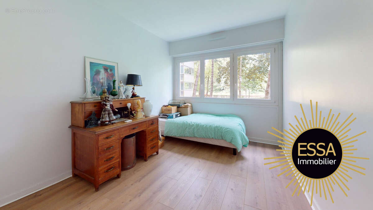 Appartement 79 m² à Velizy-Villacoublay  - photo 8