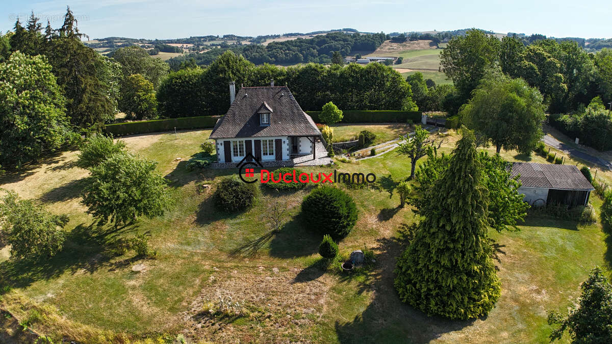 Maison avec vue panoramique - 103 m2 - Terrain de 3 200 m2 - Junhac - photo 14