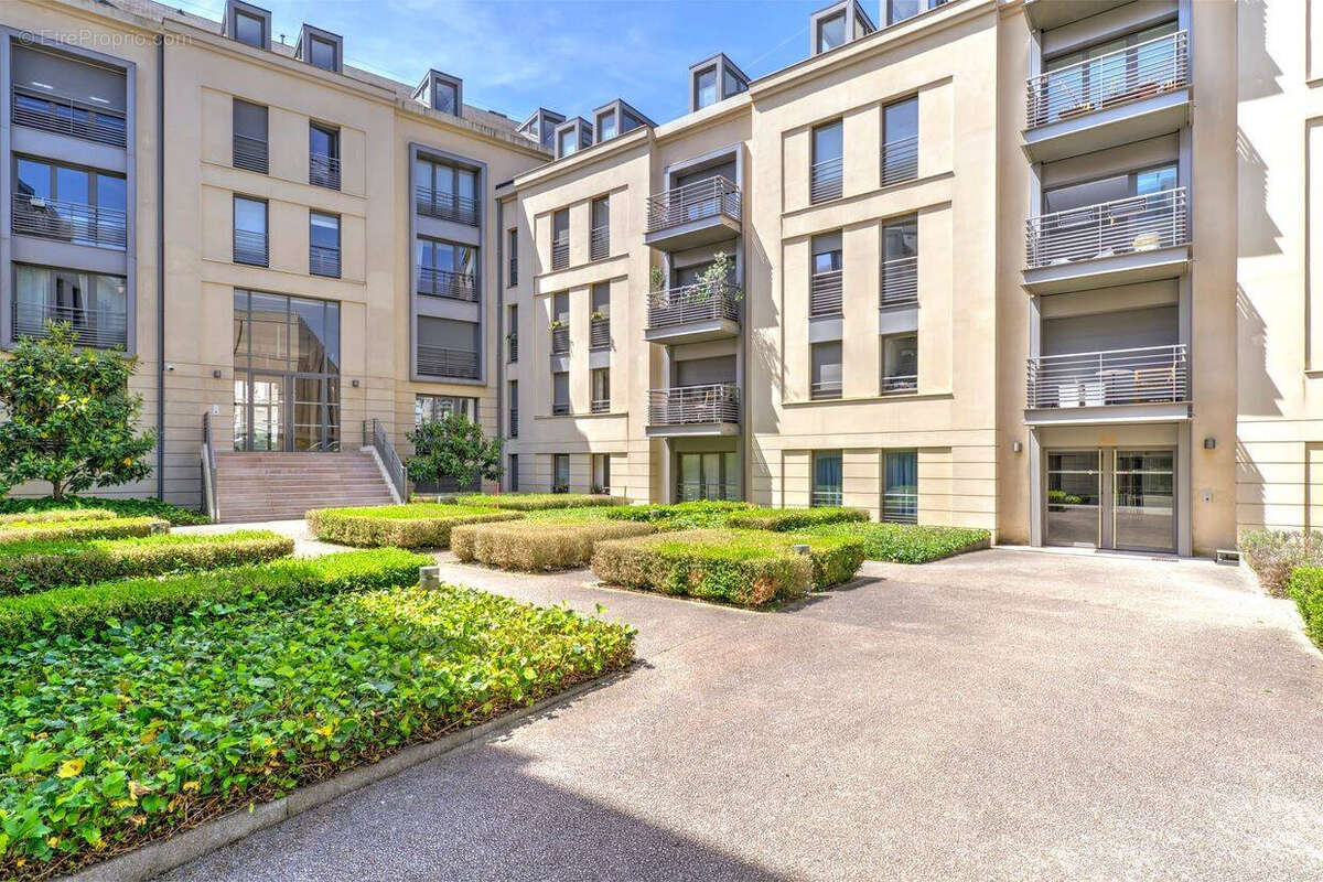 Appartement à VERSAILLES