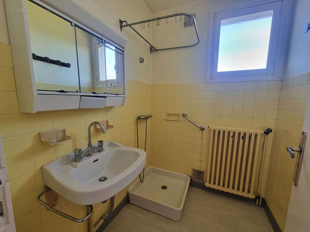 Maison Ducey Les Cheris - photo 9