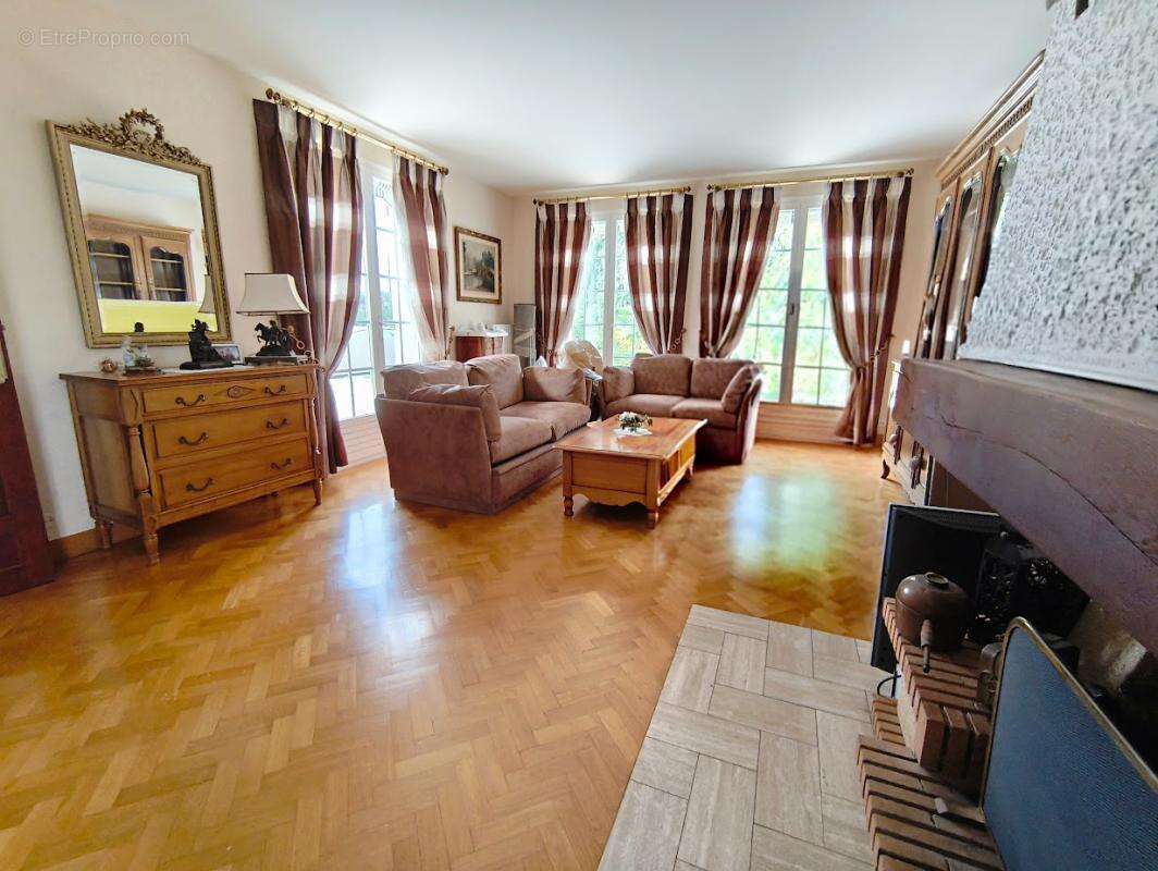 Maison à MONTMIRAIL