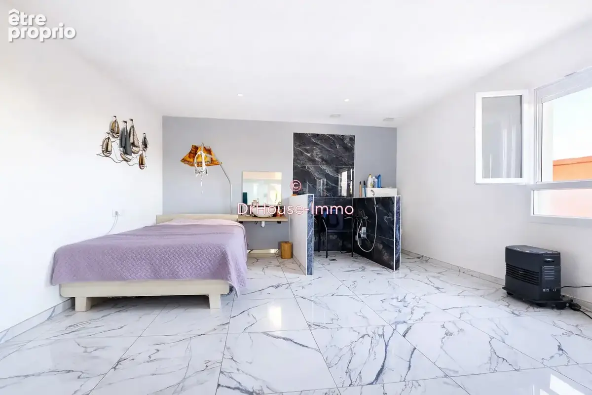Maison 210 m² à Pia  - photo 8