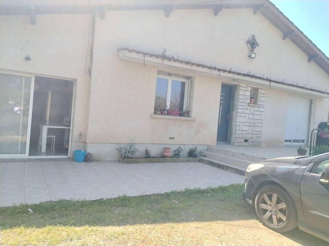 Maison à PORT-SAINTE-FOY-ET-PONCHAPT