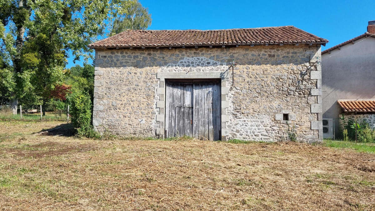 20250919_151106 - Maison à PIEGUT-PLUVIERS