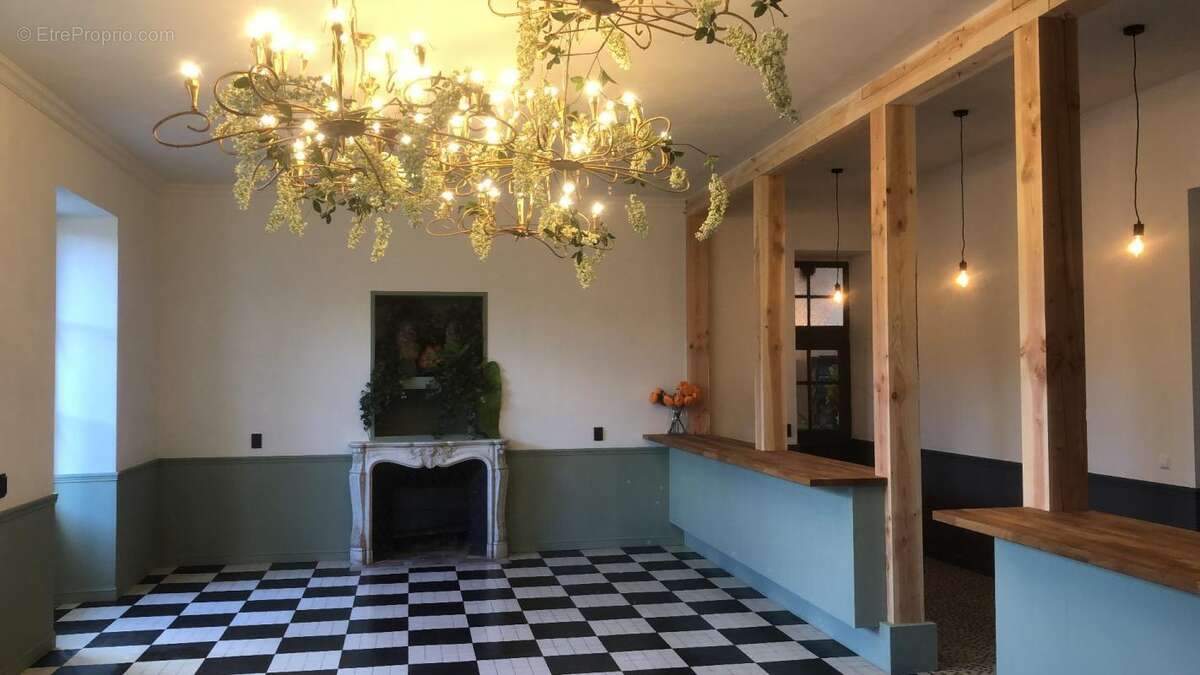 Maison à CHATEAUNEUF-LA-FORET