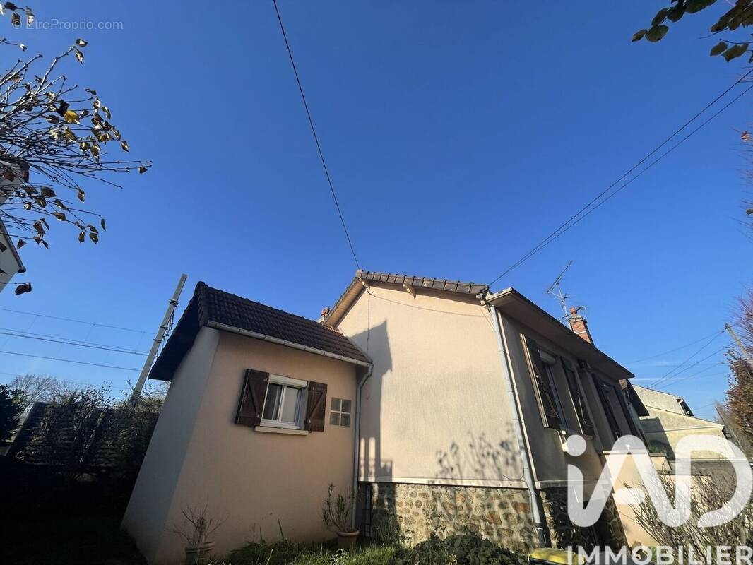 Photo 1 - Maison à VILLENEUVE-LE-ROI