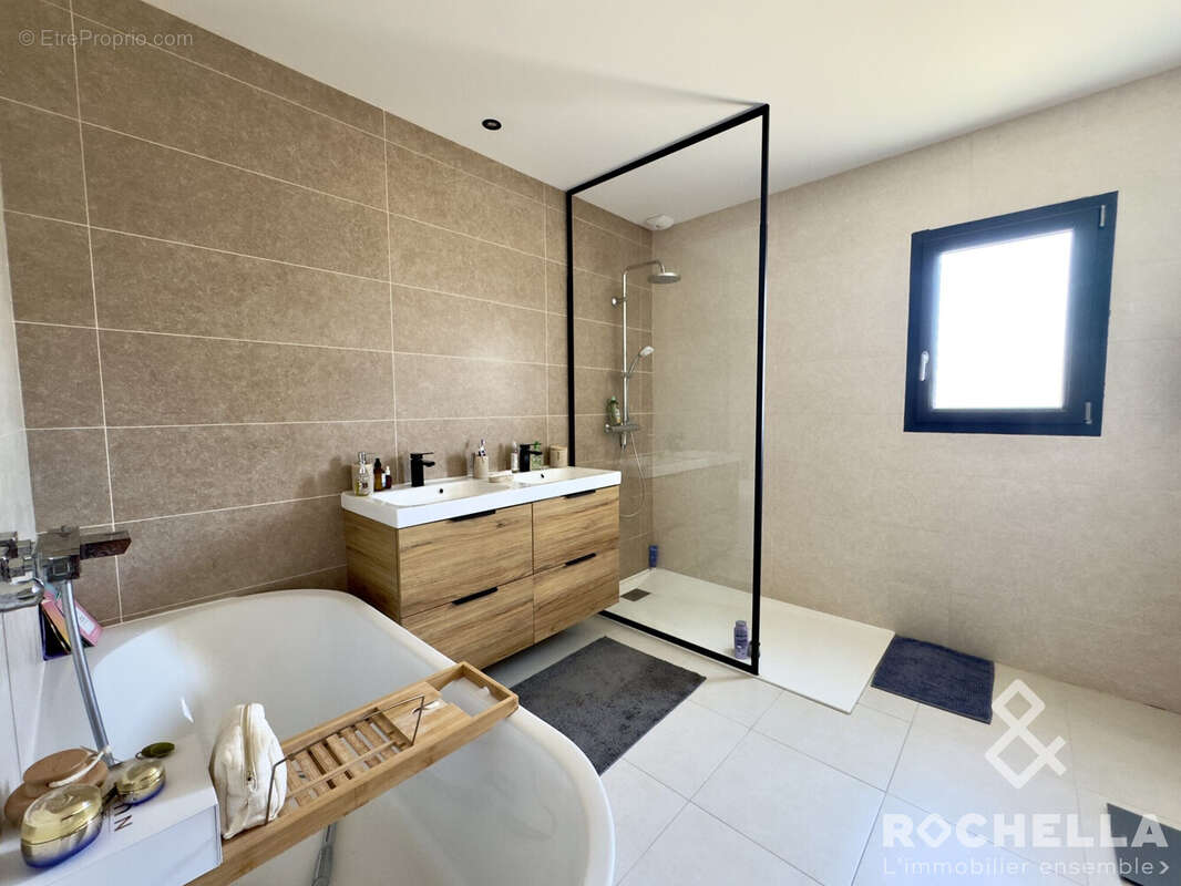 Maison 110 m² à Romegoux  - photo 5