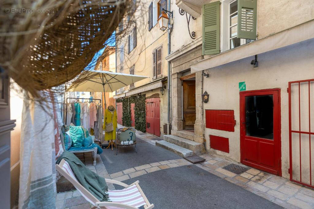 Appartement à VALBONNE