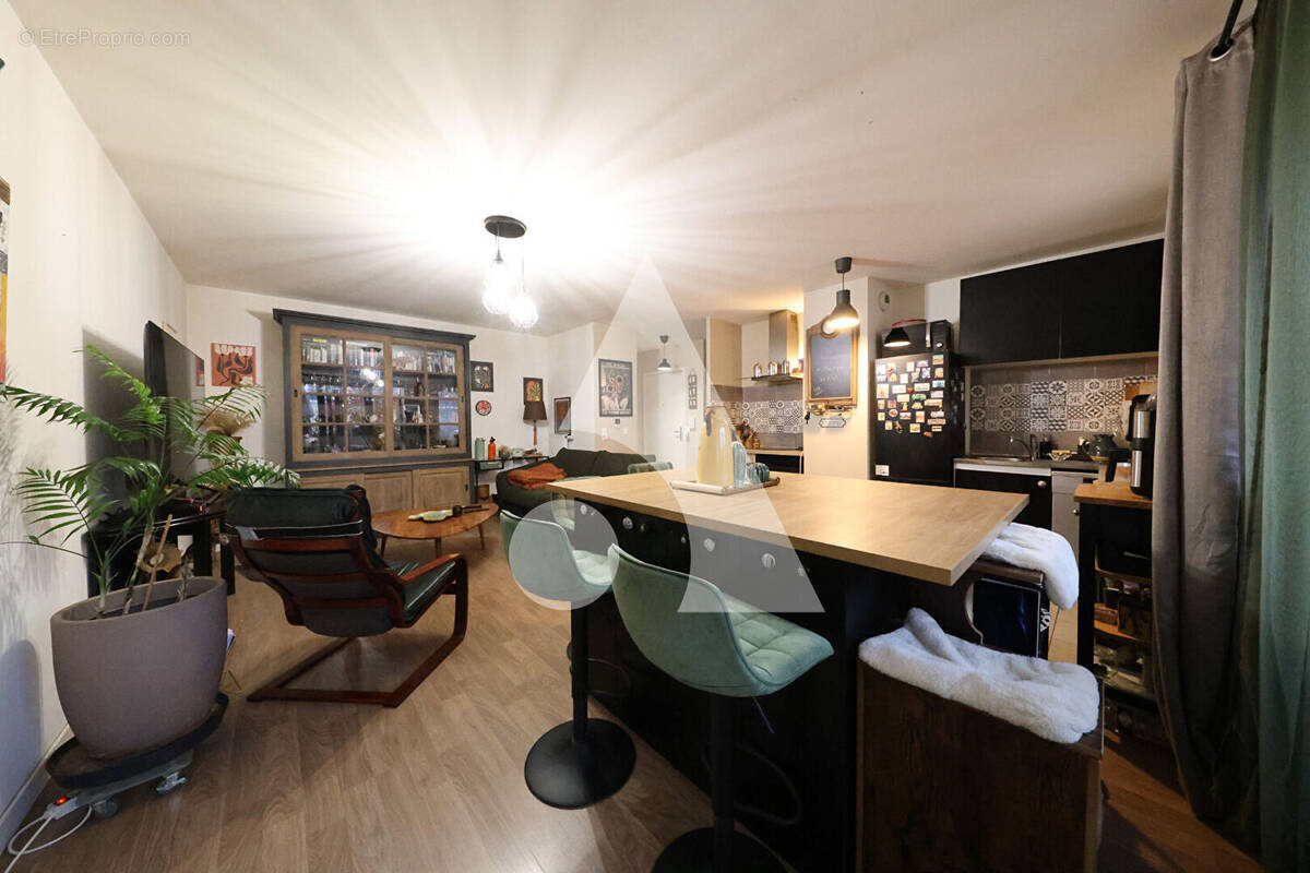 Appartement à CORBEIL-ESSONNES