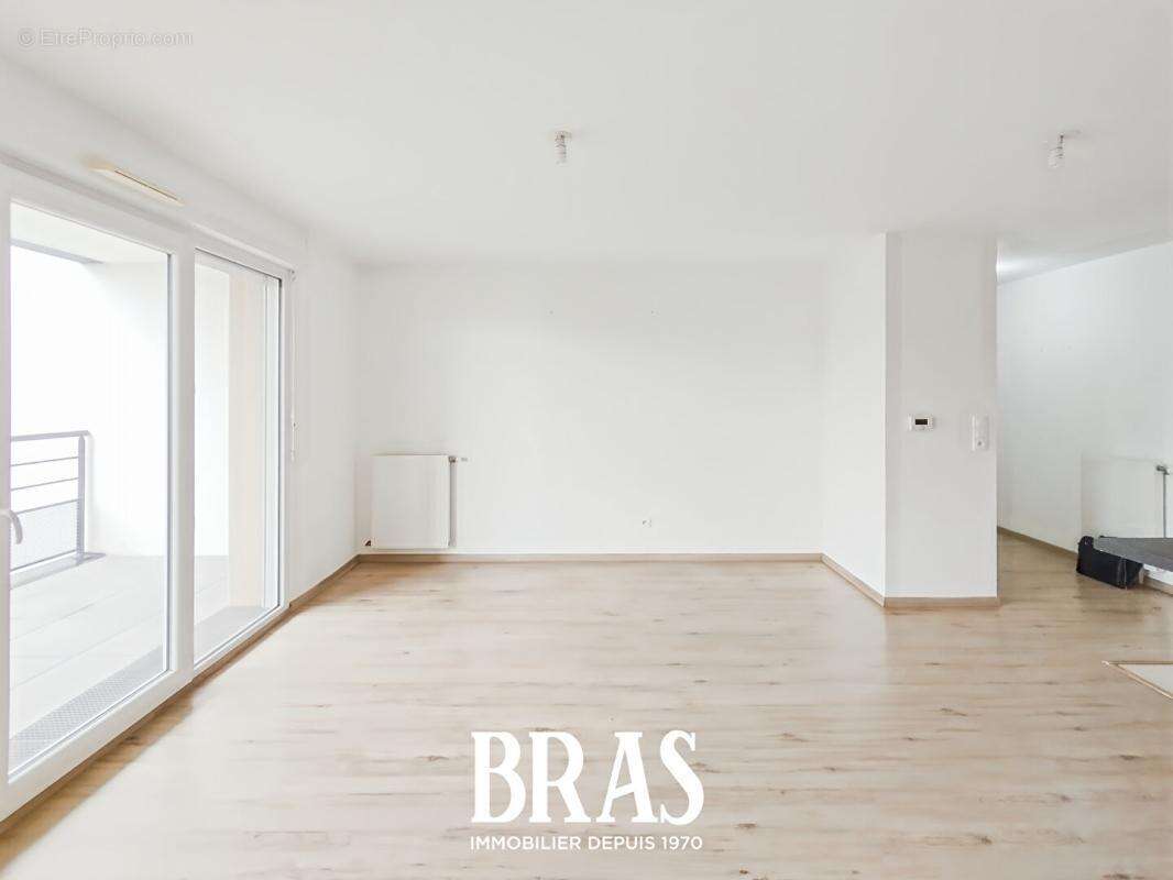 Appartement à REZE