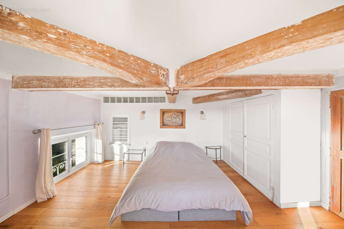 Appartement à HYERES