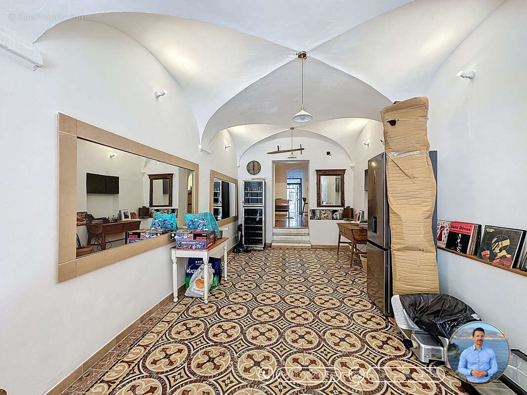 Commerce à CASTELLAR