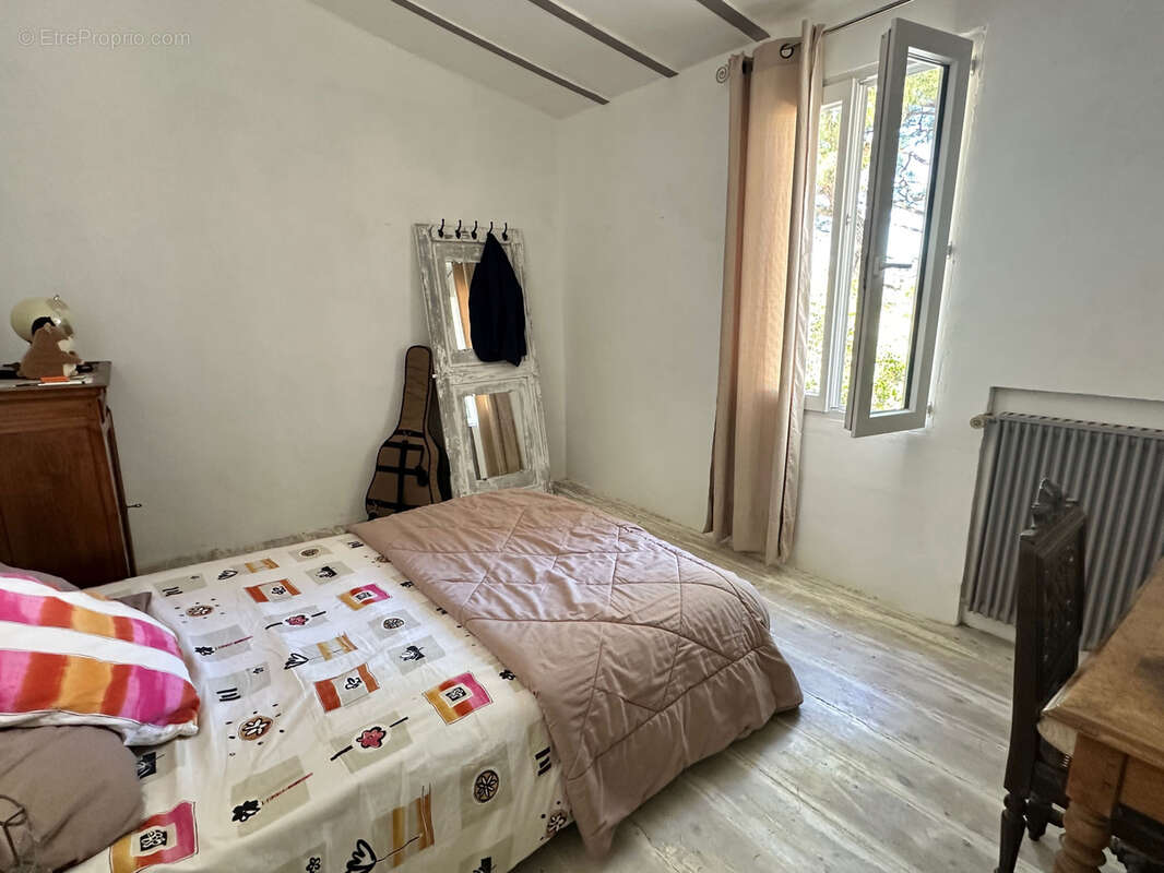 Maison à SAINT-JEAN-D'ANGELY