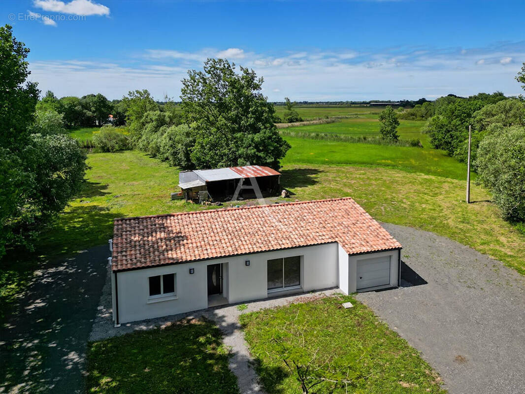 Maison à LE PERRIER