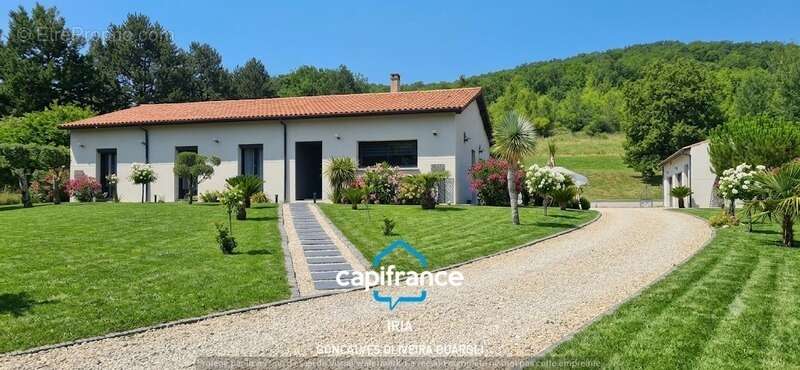 Villa contemporaine 150 m² - 4 chambres - 1 bureau - Garage 45m² - Grand terrain - VILLENEUVE SUR LOT - photo 2