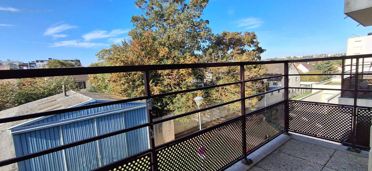 Appartement à VIGNEUX-SUR-SEINE