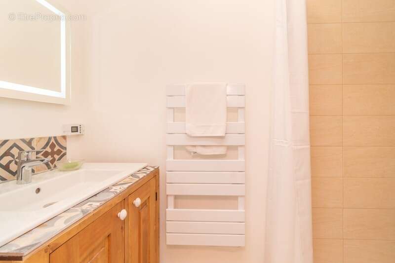 Maison à LE CASTELLET