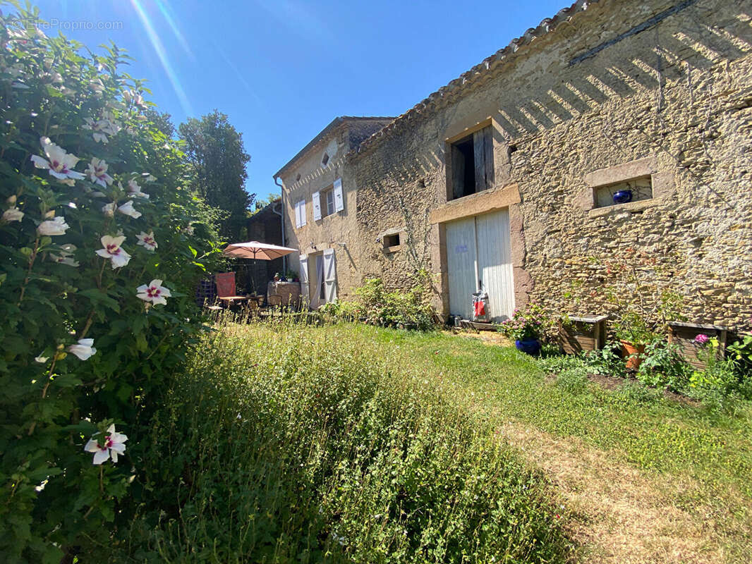 Propriété avec dépendances sur 2,5 ha - photo 16