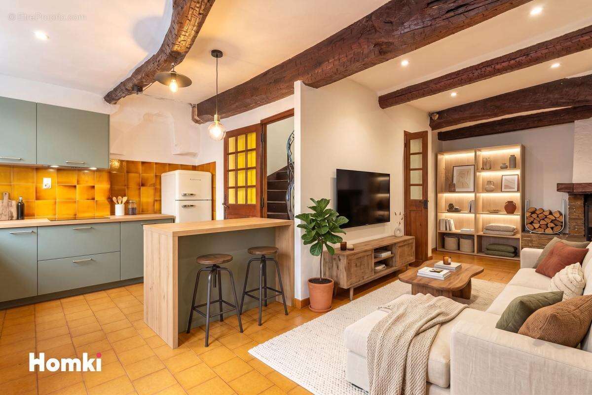 Maison de ville T4 de 111 m2 à Le Beausset 83330 - photo 2
