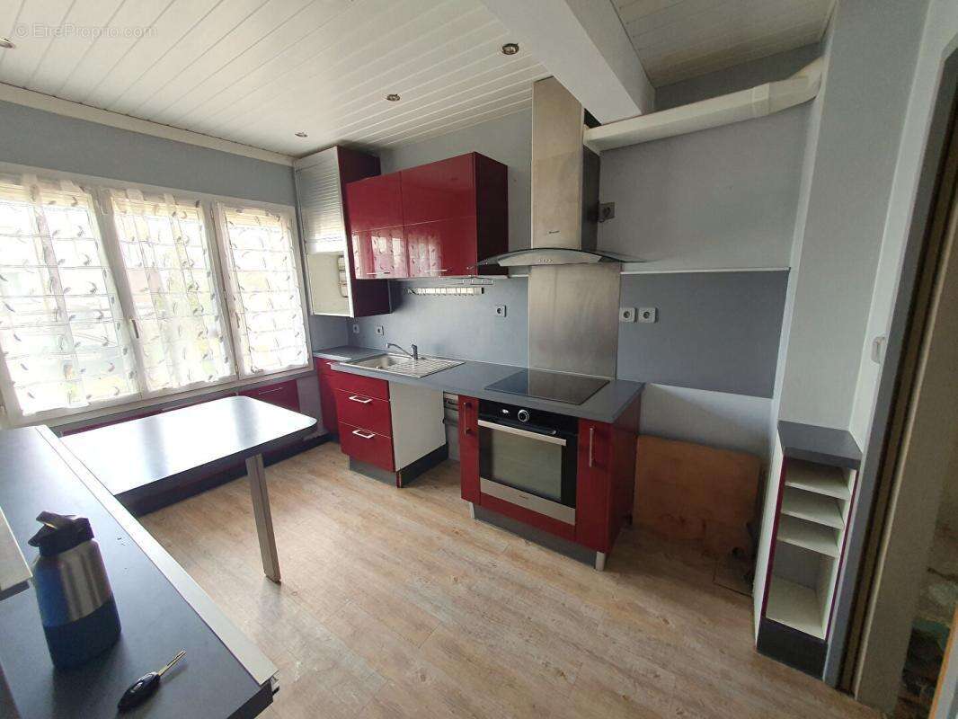 Maison La Chapelle Saint Ursin 5 pièce(s) 91 m2 - photo 3